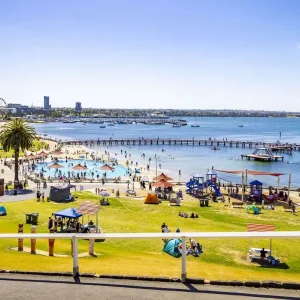 Bayside Geelong Hotel and  Apartments